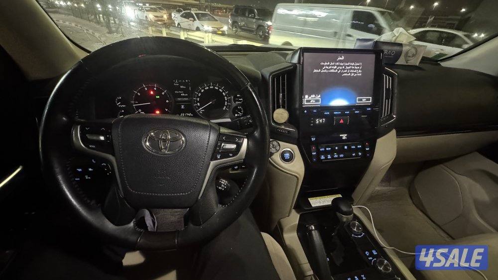 تويوتا لاند كروزر موديل 2021 ماشي 230 الف3