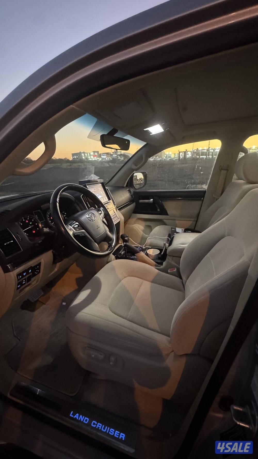 تويوتا لاند كروزر موديل 2021 ماشي 230 الف5