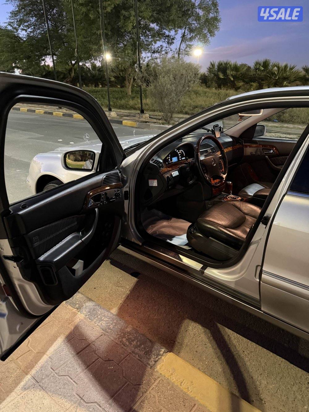 للبيع مرسيدس S50012