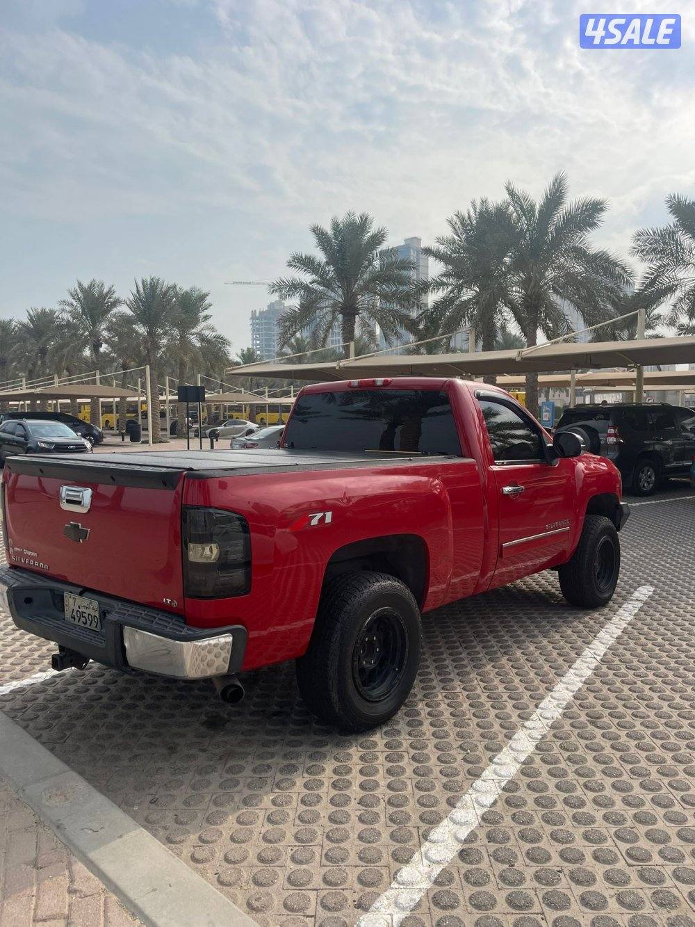 للبيع وانيت سلفرادو٢٠١١ z714