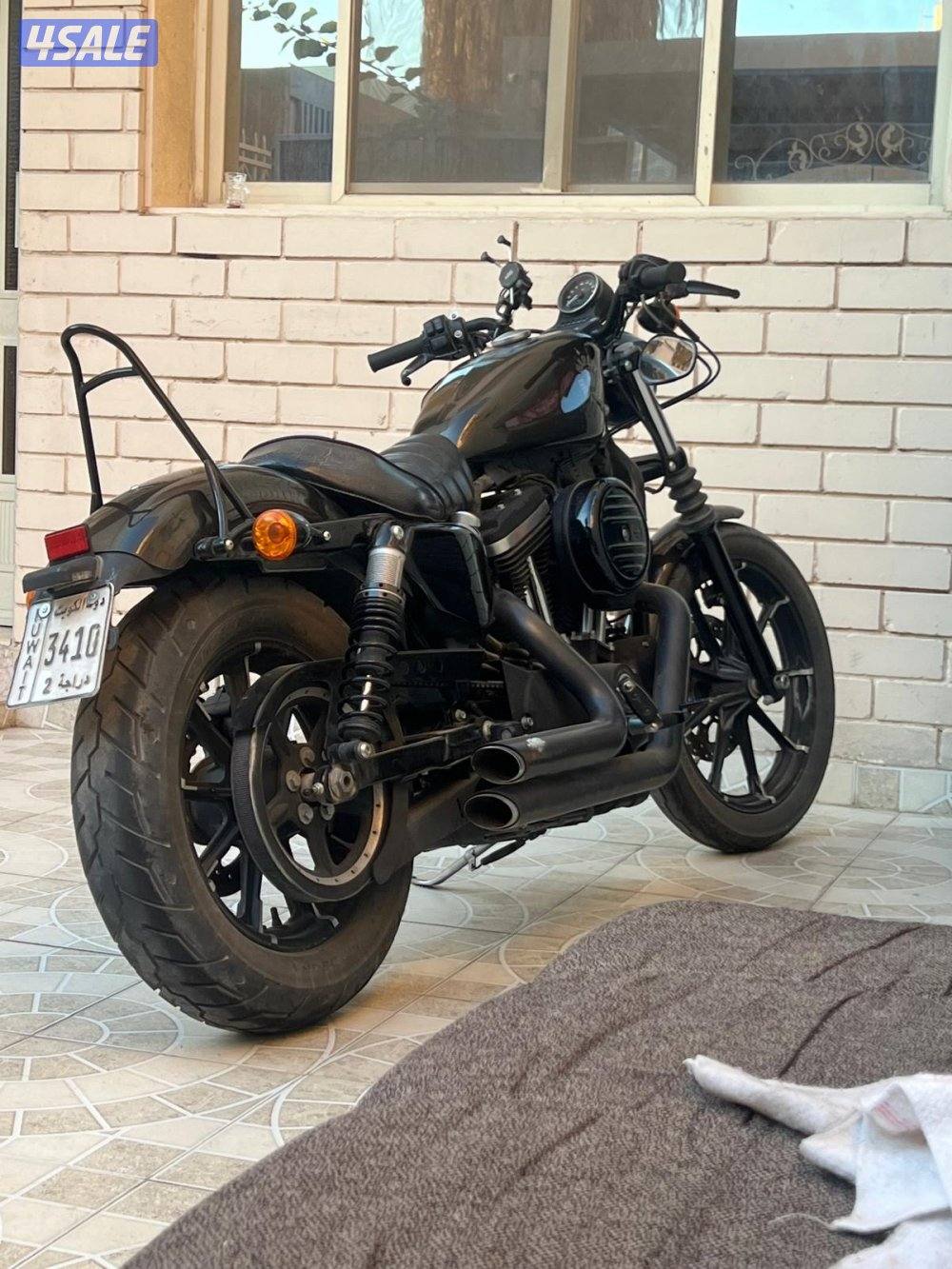 هارلي ايرون ٨٨٣1