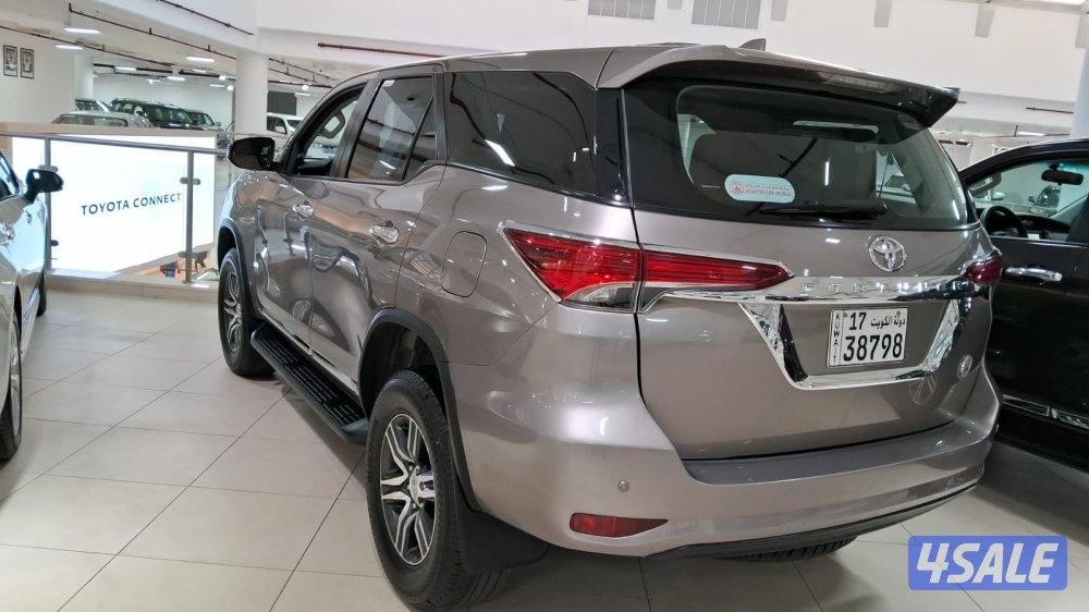 Toyota Fortuner 2020 | صيانة وكالة | استعمال نظيف | شرط الفحص2