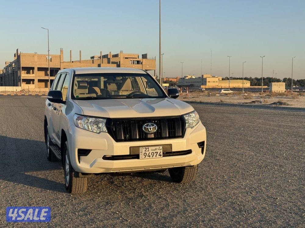 للبيع برادو2023 صبغ الوكاله4 سليندر1