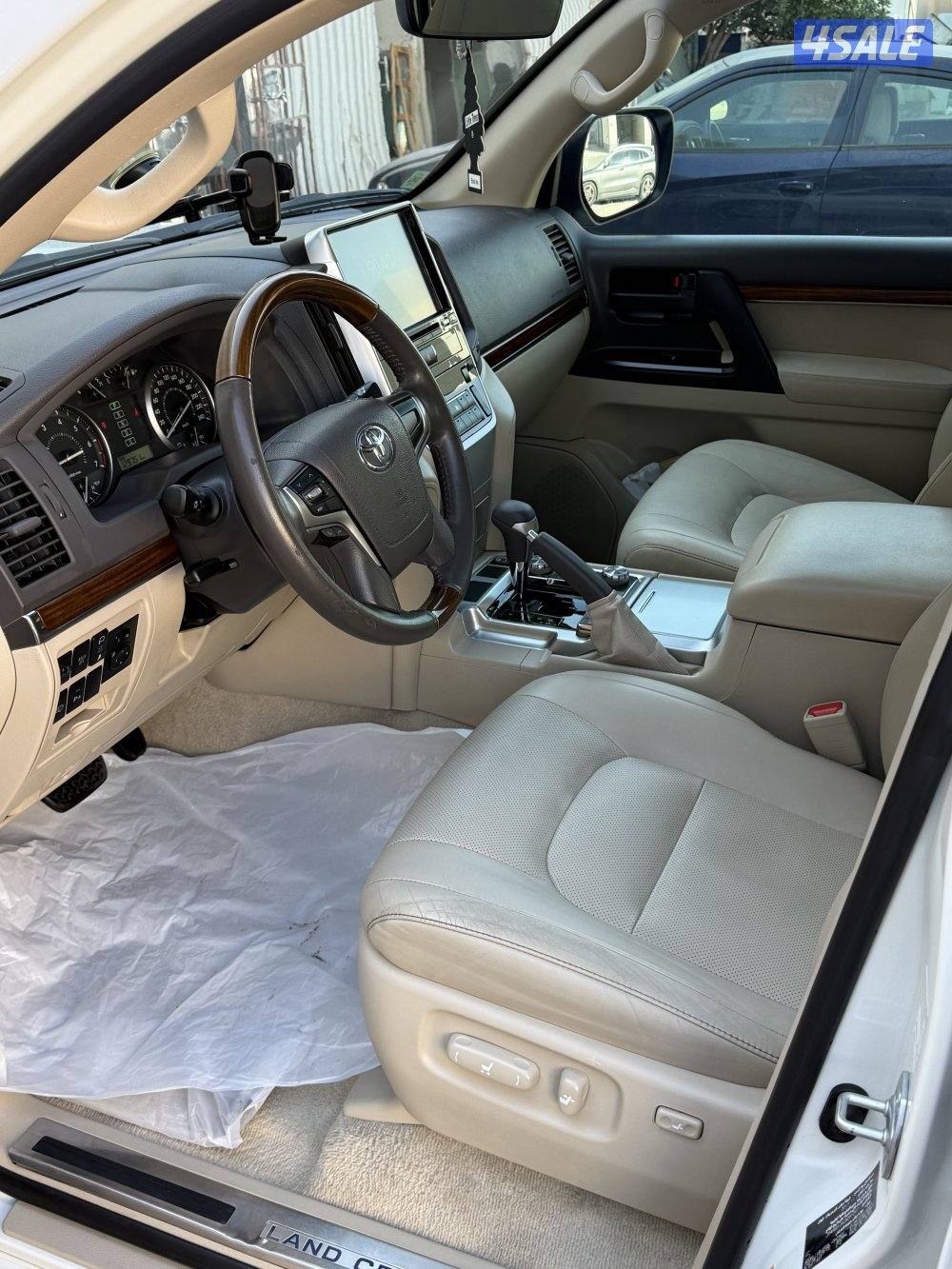 لاندكروزر GXR فحص مكينه وغير وشاصي البدي صبغ الوكاله في ثلاث قطع صبغ5