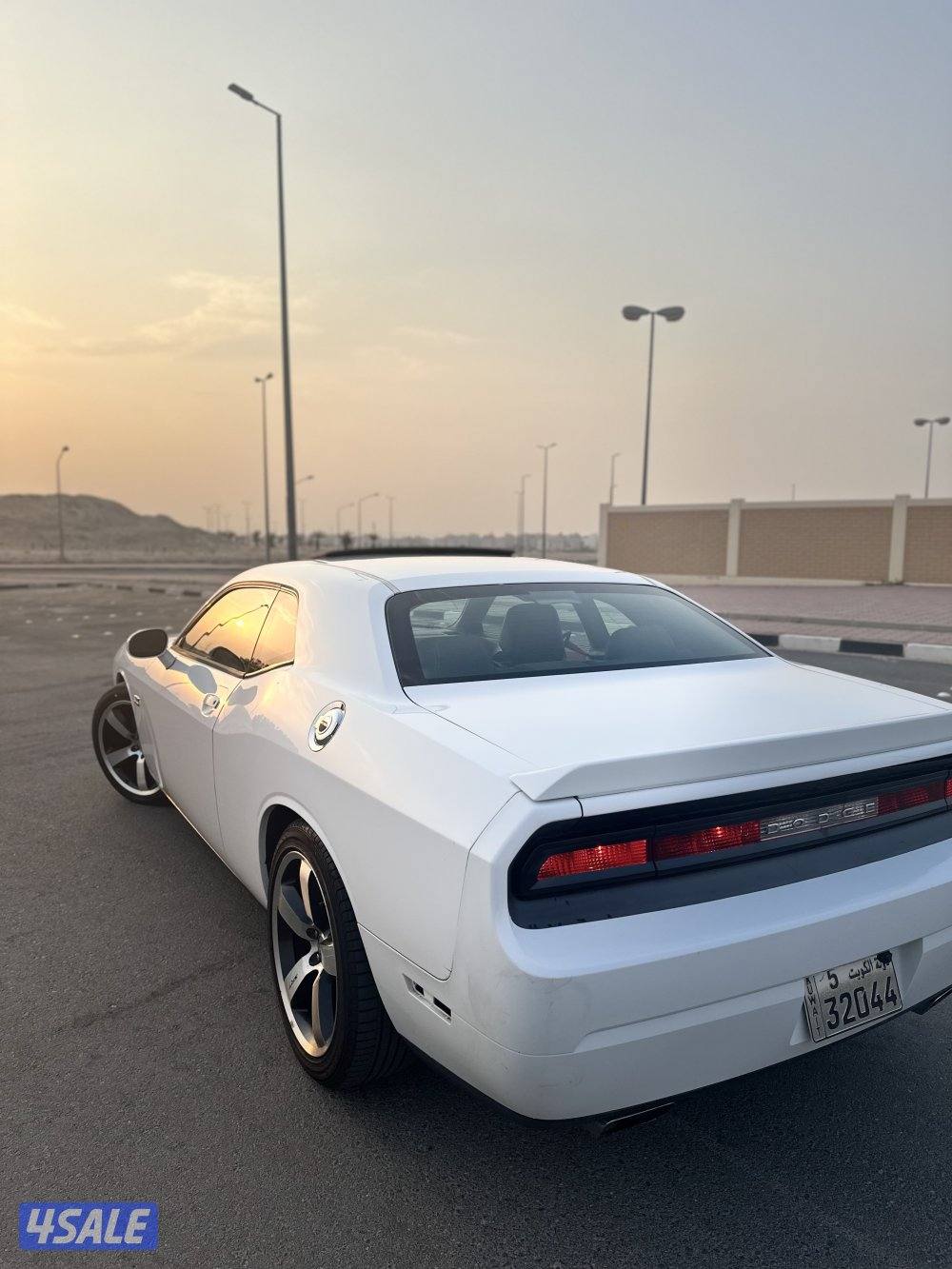 صبغ وكااله  دودج تشالنجر Srt85