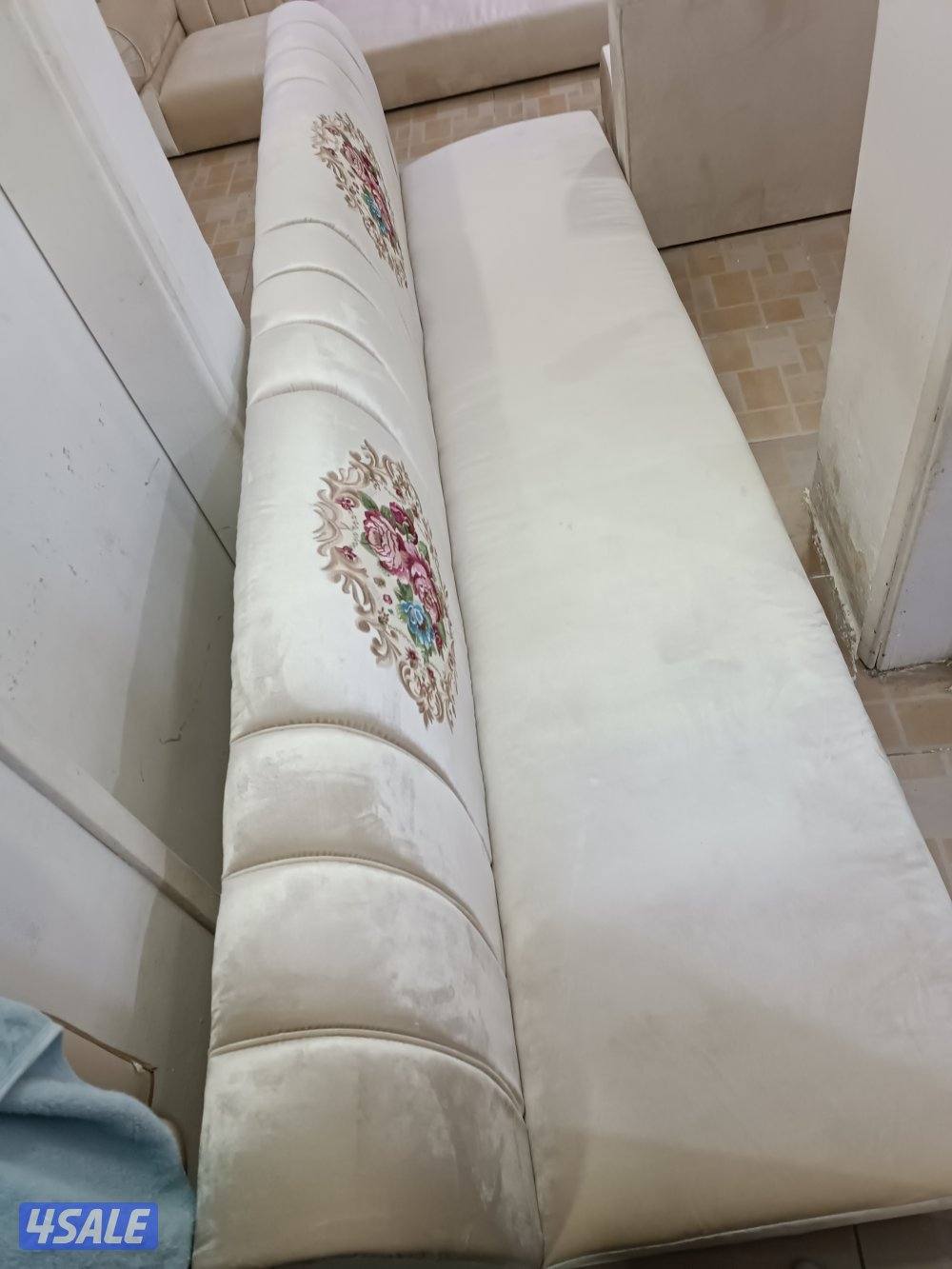 ديوانه ارضيه خشب مترين ونصف1