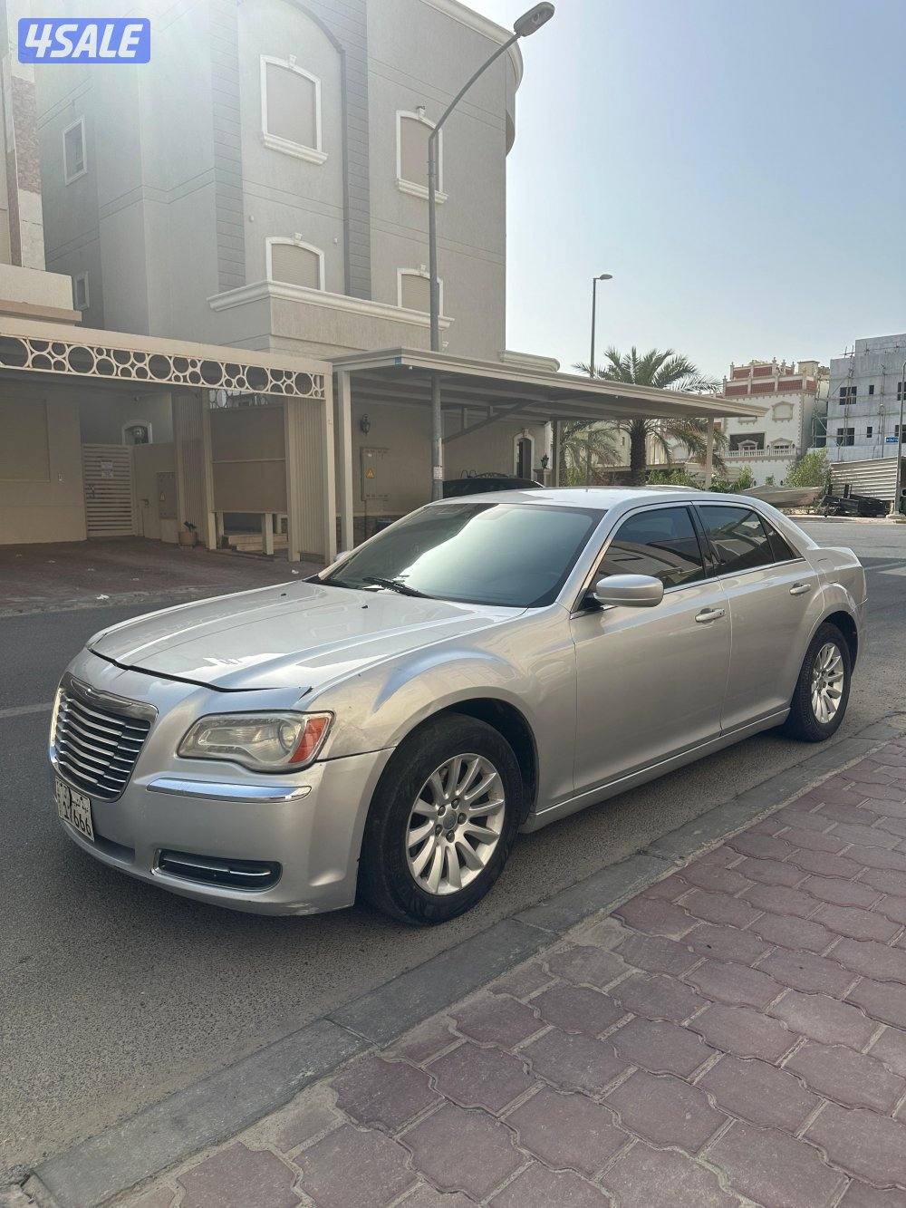 للبيع كرايسلر 6 سلندر شرط الفحص غير مكينه شاصي0