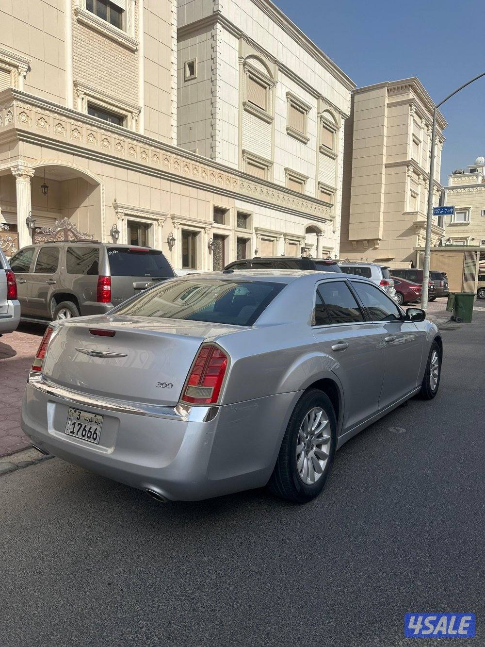 للبيع كرايسلر 6 سلندر شرط الفحص غير مكينه شاصي4