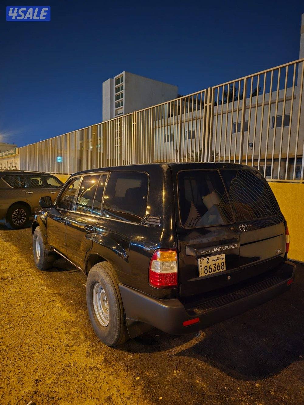 للبيع لاند موديل 2000 قير عادي7