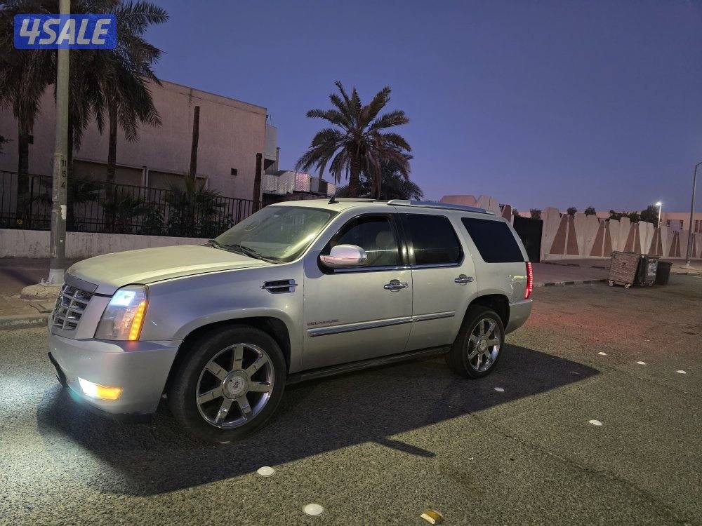 للبيع كاديلاك اسكاليد موديل 2010 مواصفات كامله فل اوبشن2