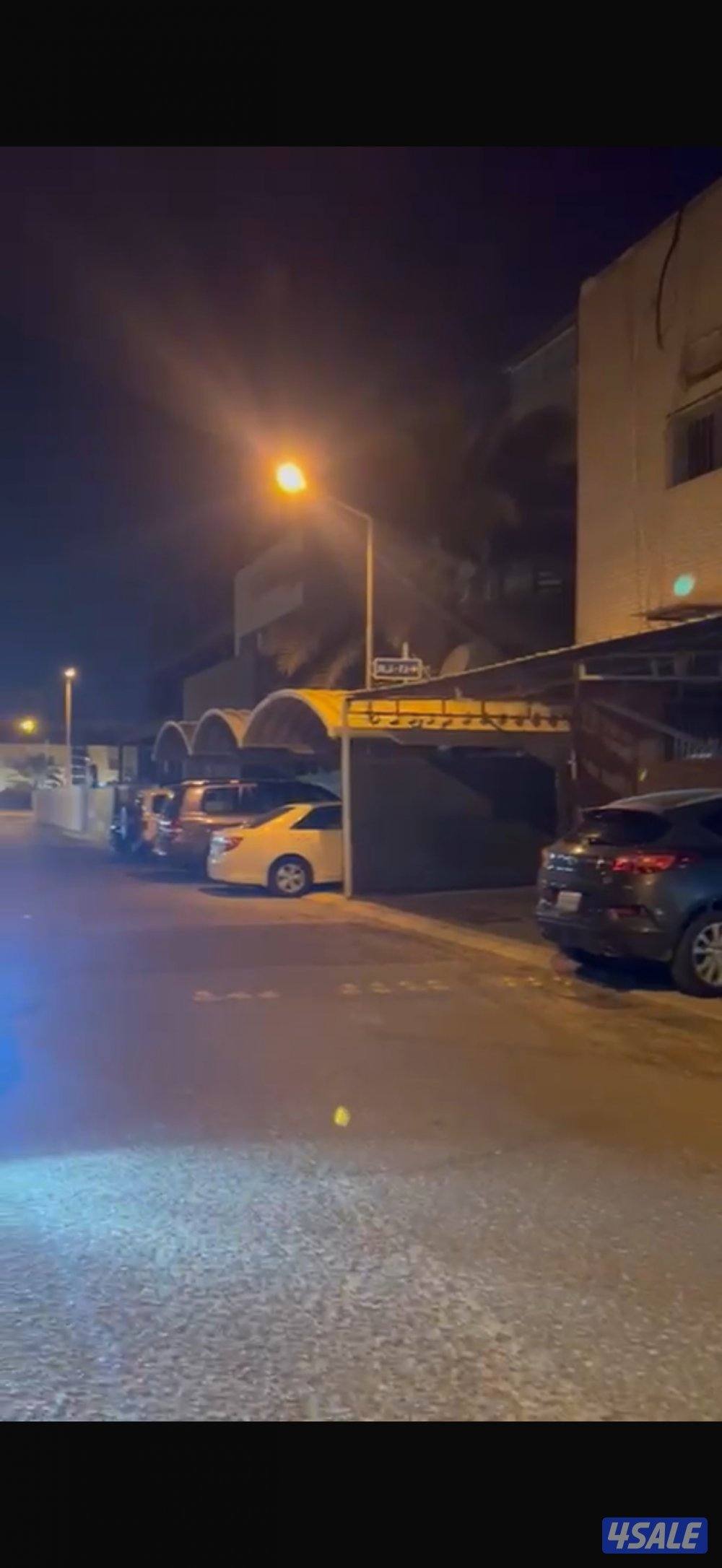 للبيع بيت قديم في القادسية قطعة ٧ شارع واحد أخو الزاوية5