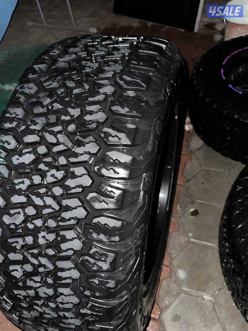 للبيع رنقات ميتو 8 براغي  مع تواير فل حجري حق وانيت فورد 2502