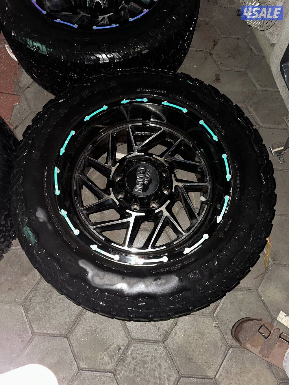 للبيع رنقات ميتو 8 براغي  مع تواير فل حجري حق وانيت فورد 2504