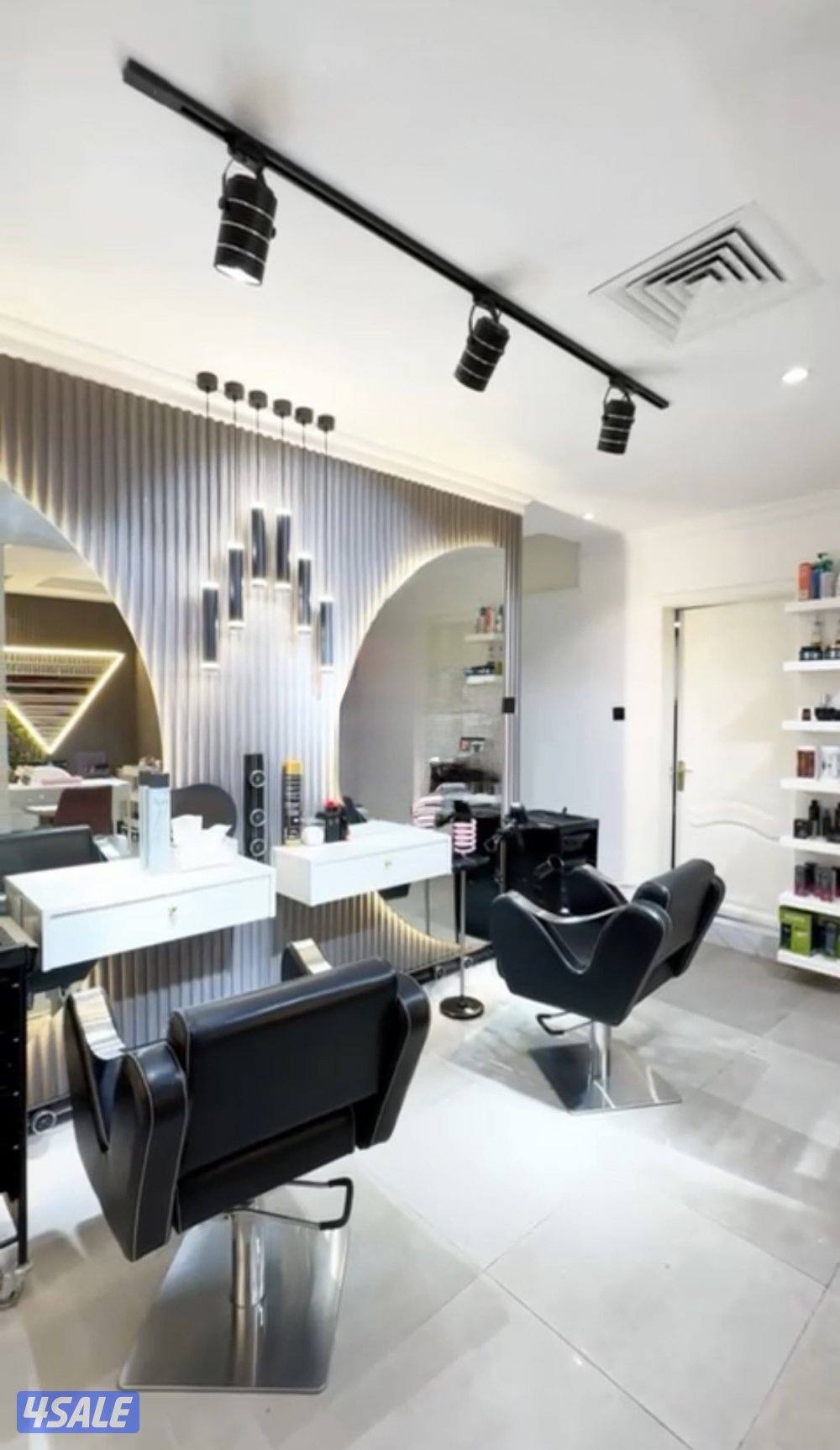 Ladies salon1