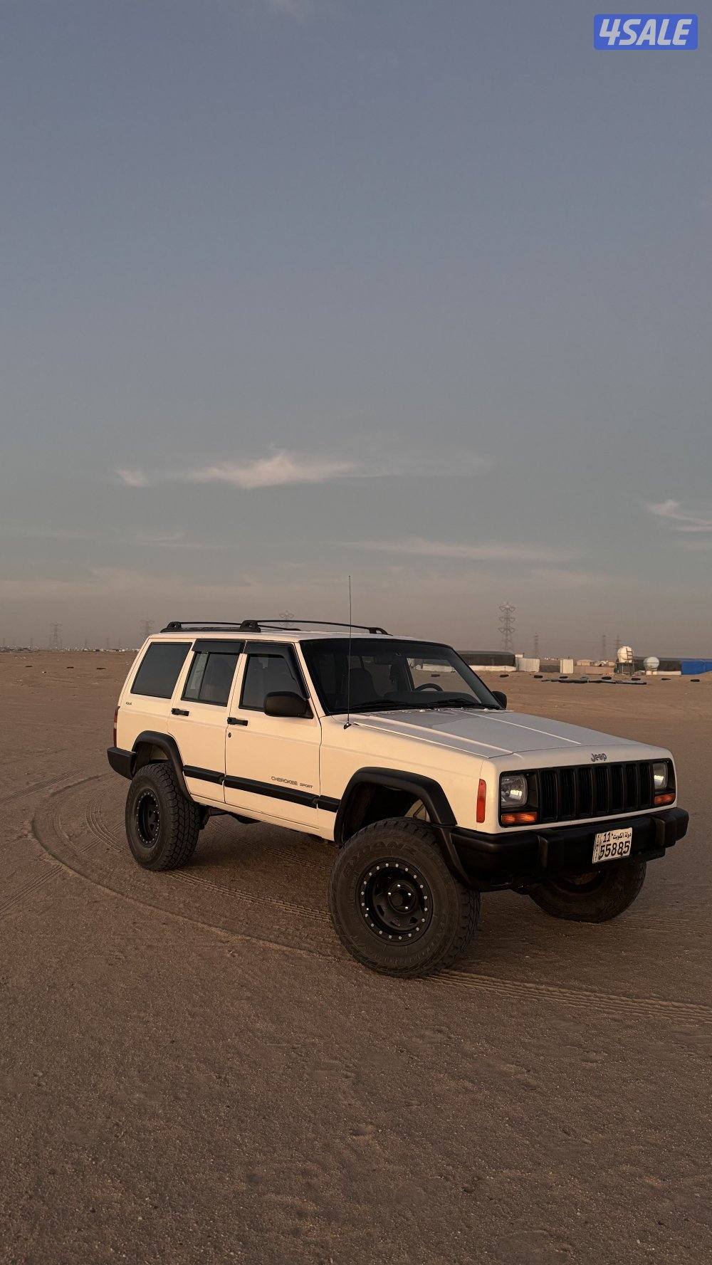 للبيع جيب شروكي2