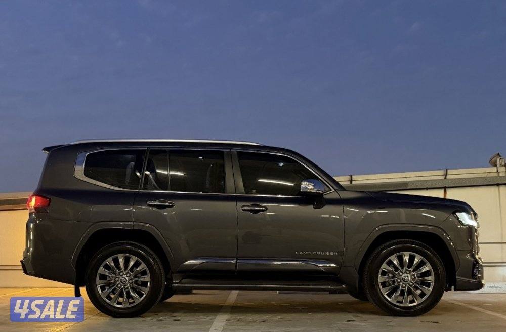 للبيع لاندكروزرVx AeroS 20233