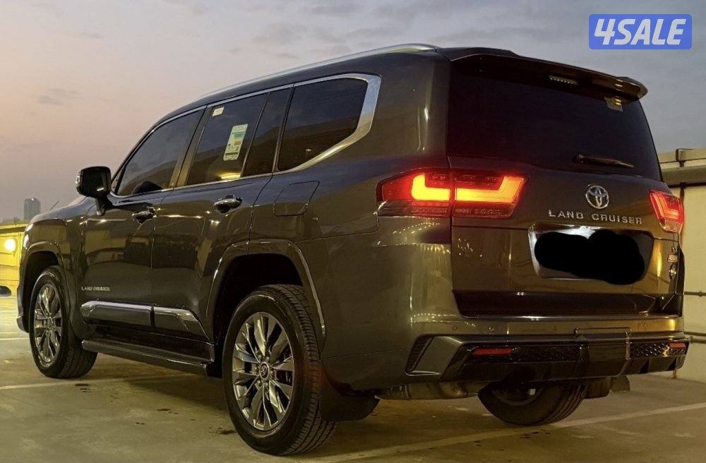 للبيع لاندكروزرVx AeroS 20234