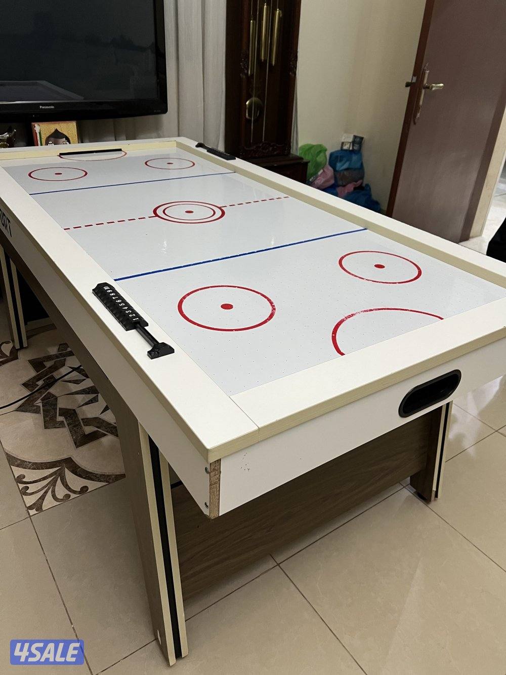 للبيع طاوله هوكي1