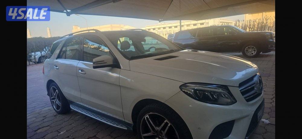 موتر ولا. غلاطه.  قطعه او ٢. م/ ٢٠١٧. ماشي ١٧٦. خوش سياره. في. الروضه0