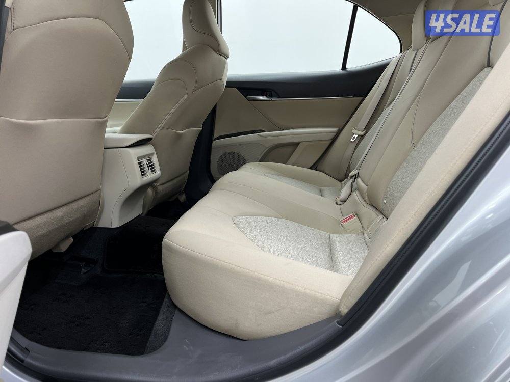 TOYOTA CAMRY GLE 4 CYL MID OPTION3