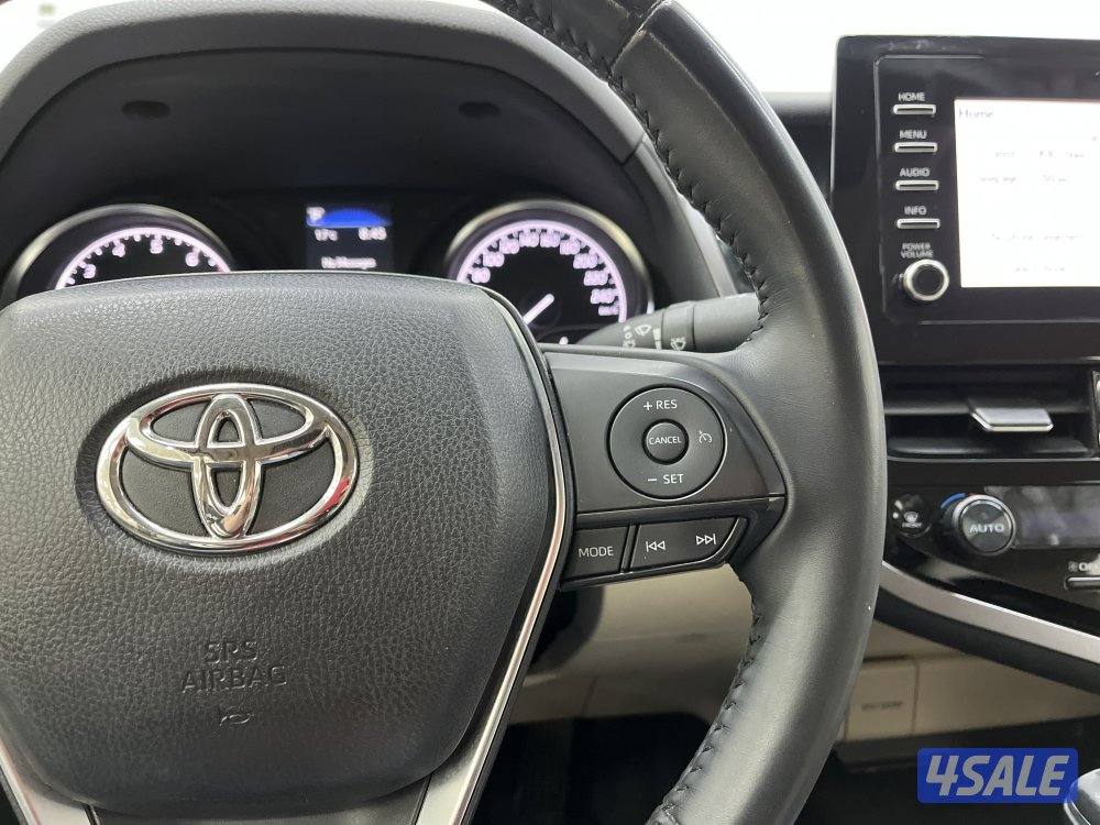 TOYOTA CAMRY GLE 4 CYL MID OPTION7