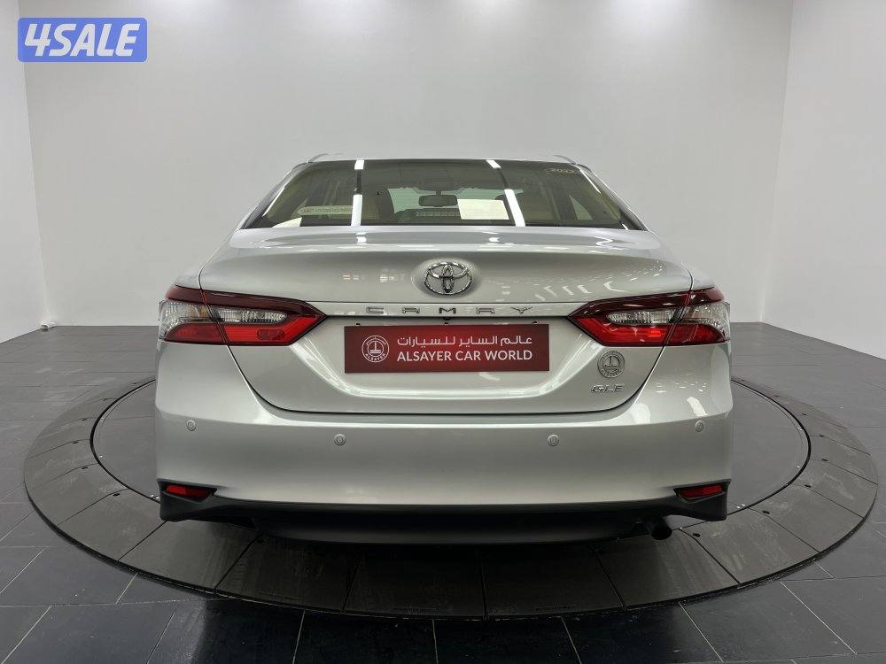 TOYOTA CAMRY GLE 4 CYL MID OPTION8