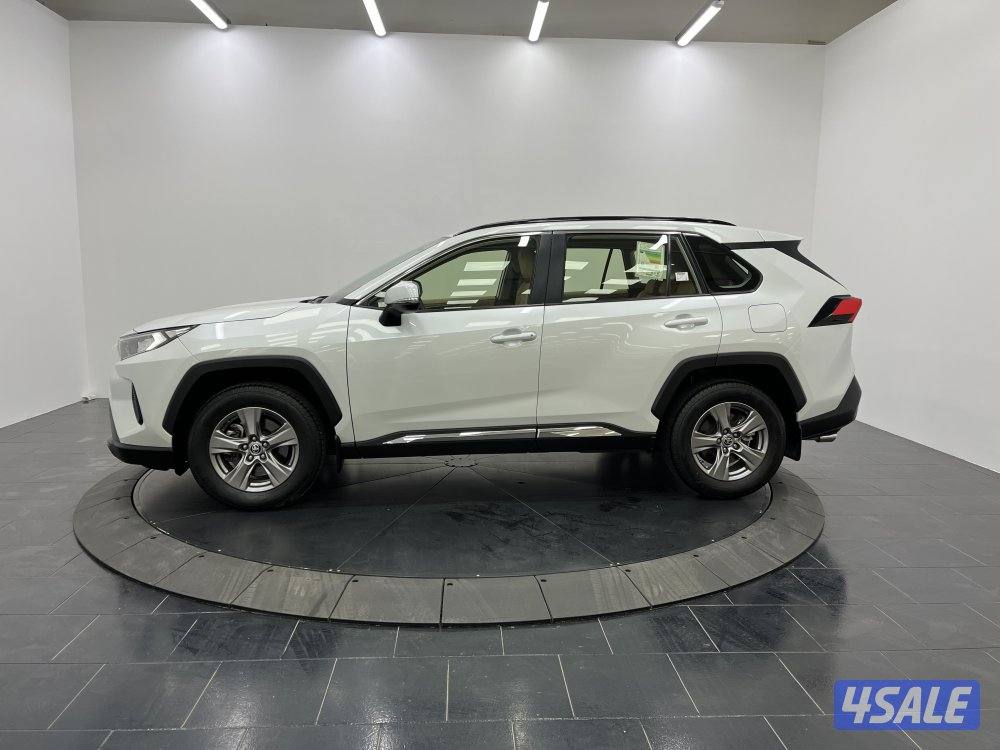 TOYOTA RAV401 4X2 STANDARD OPTION2