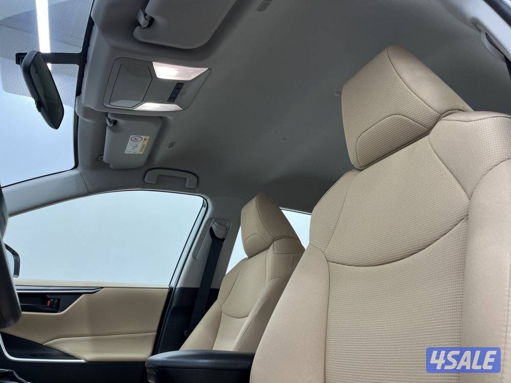 TOYOTA RAV401 4X2 STANDARD OPTION5