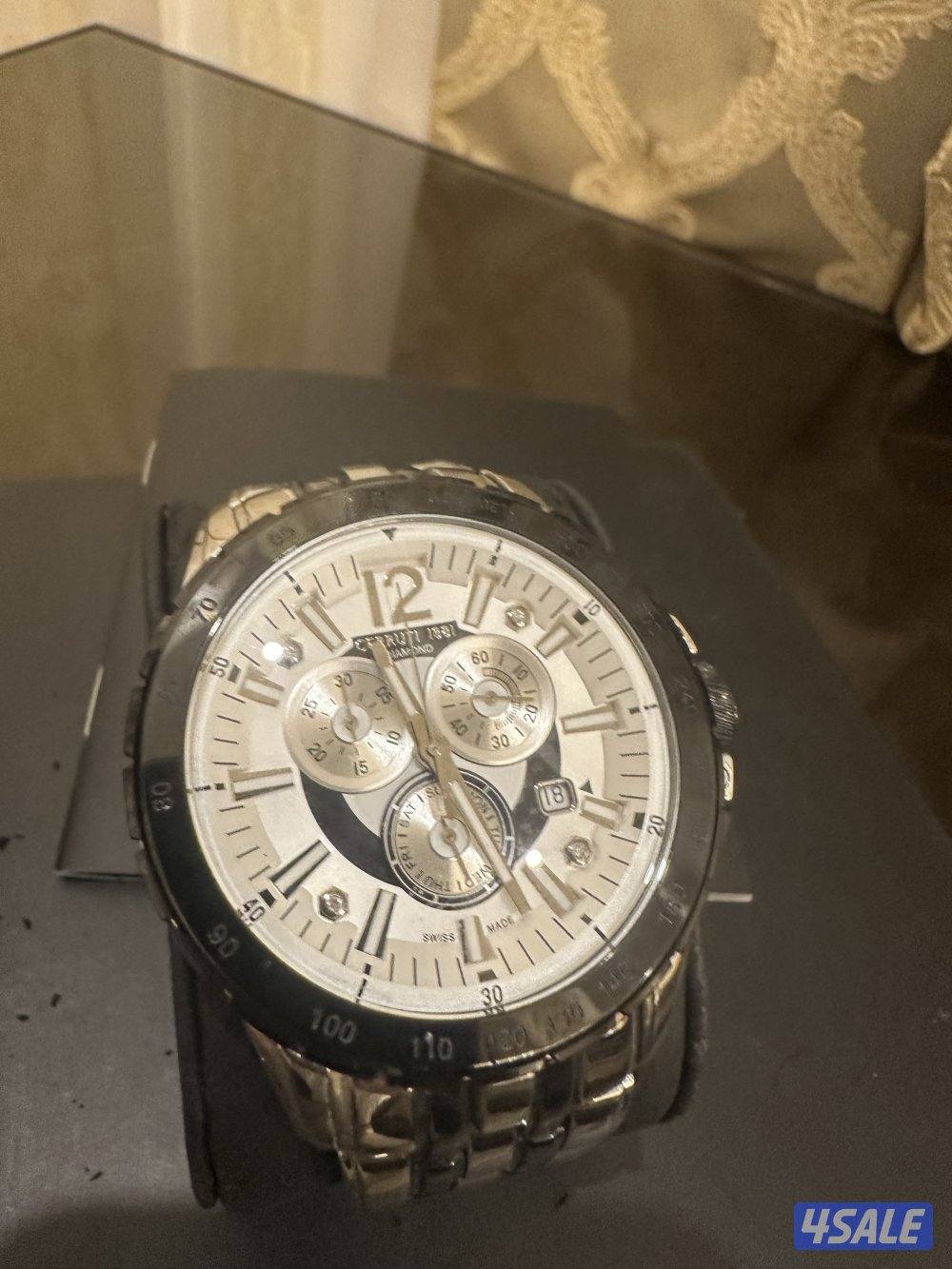 للبيع ساعة CERRUTI 18810