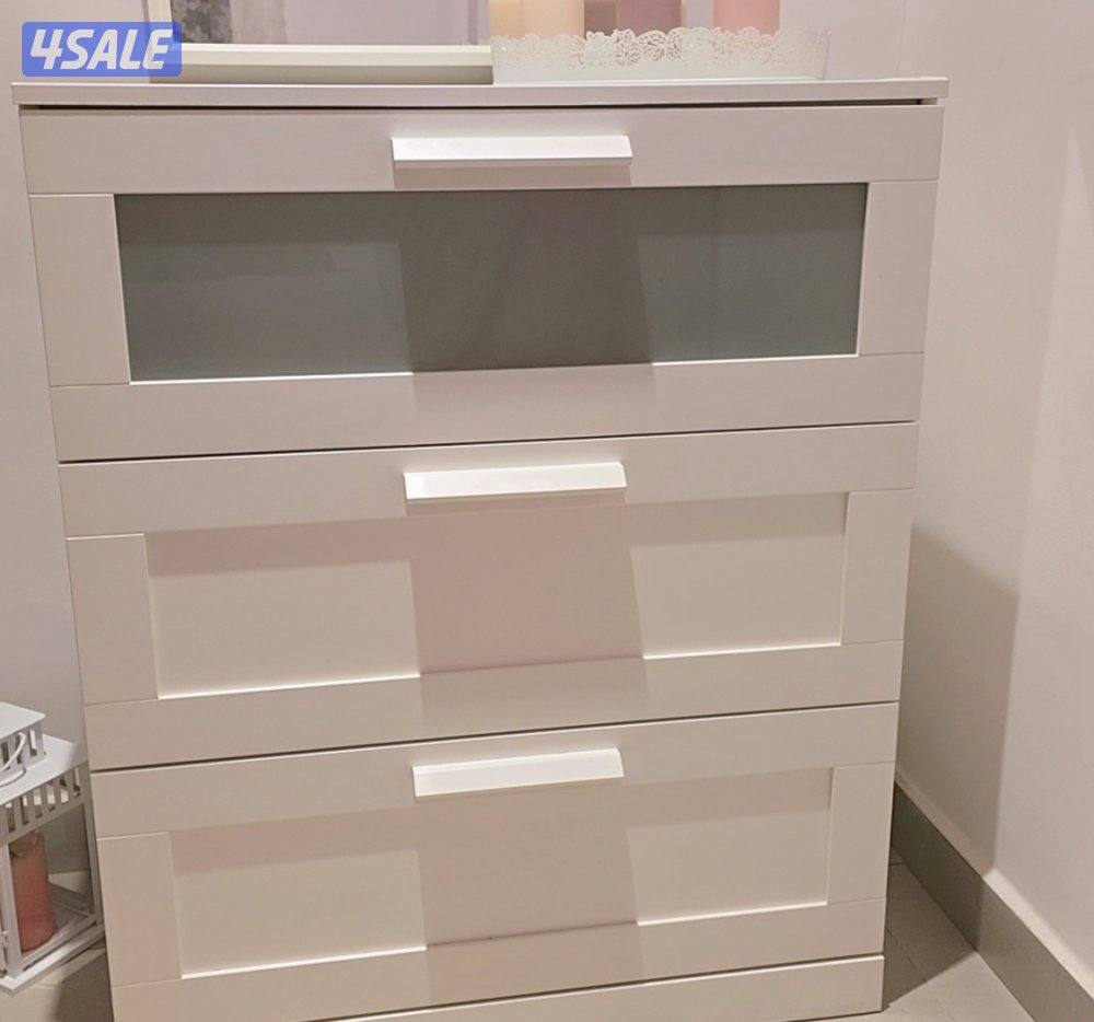 خزانة ادراج مع مراه من ايكيا1