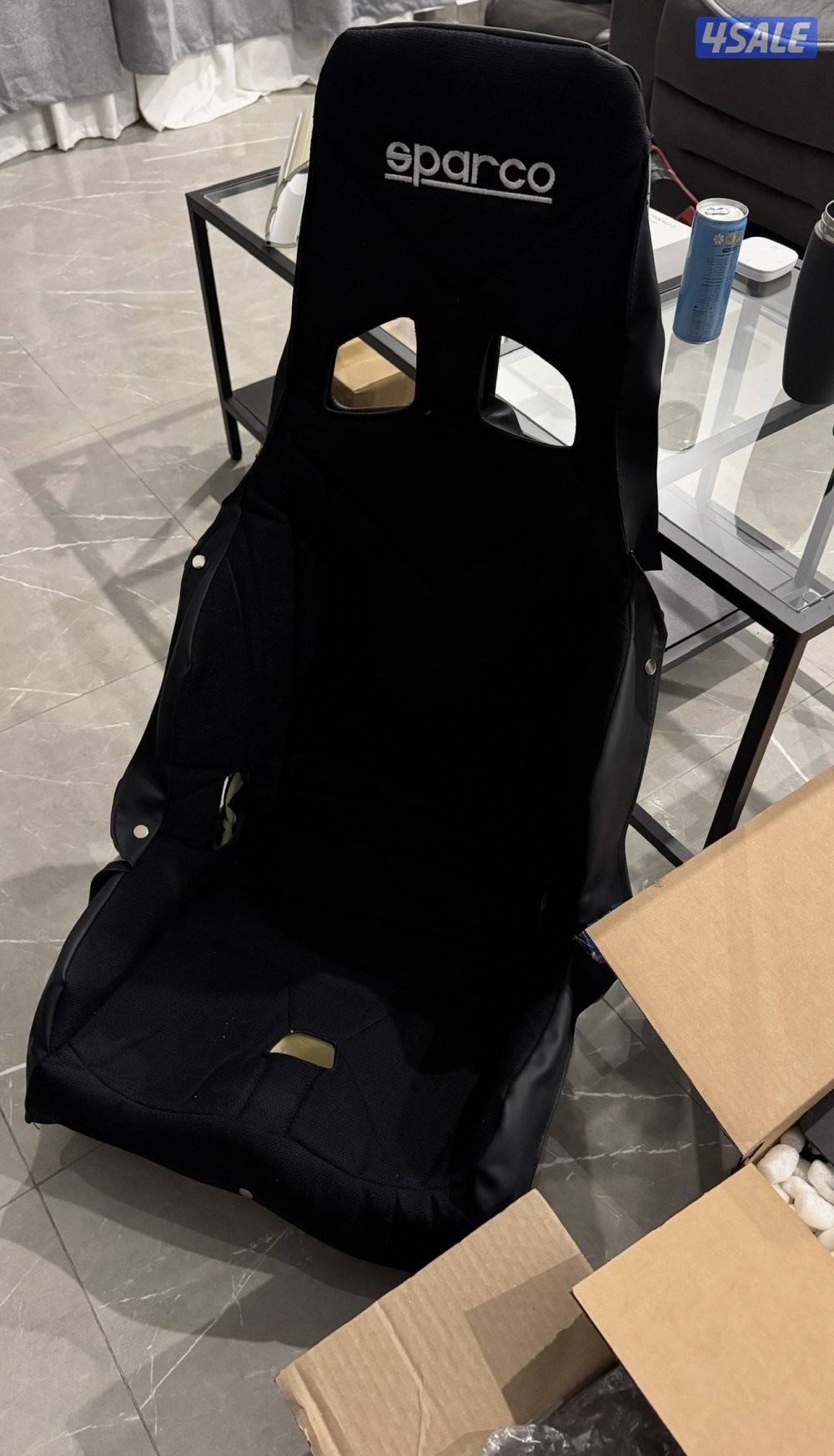 للبيع هدرز امريكان ريسنق و اغراض ثانيه حق كمارو ٢٠١٠/٢٠١٤8