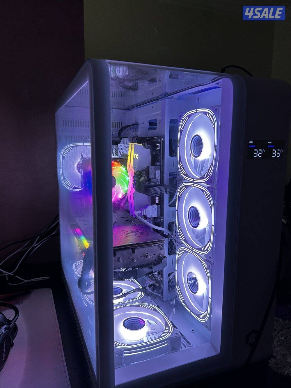 للبيع بي سي مع كامل اغراضه2