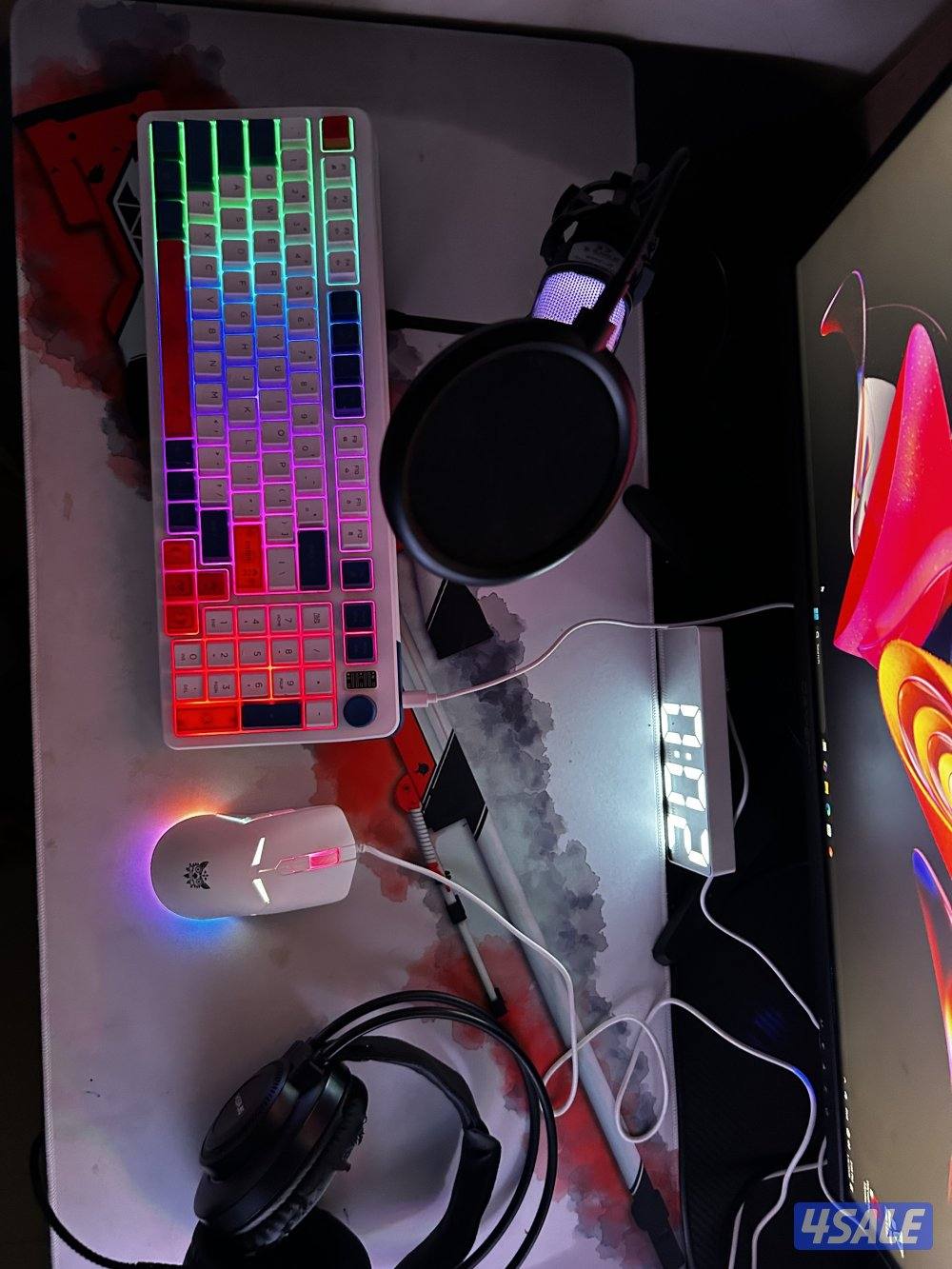 للبيع بي سي مع كامل اغراضه3