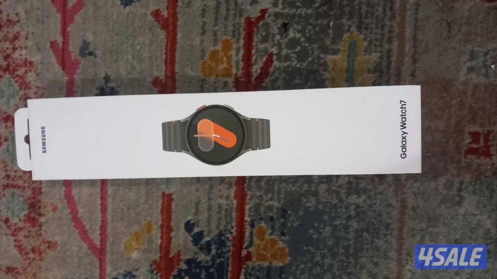 ساعة سامسونج جالكسي ووتش 7 (bluetooth+wifi+GPS+NFC) 40mm شبه جديدة0