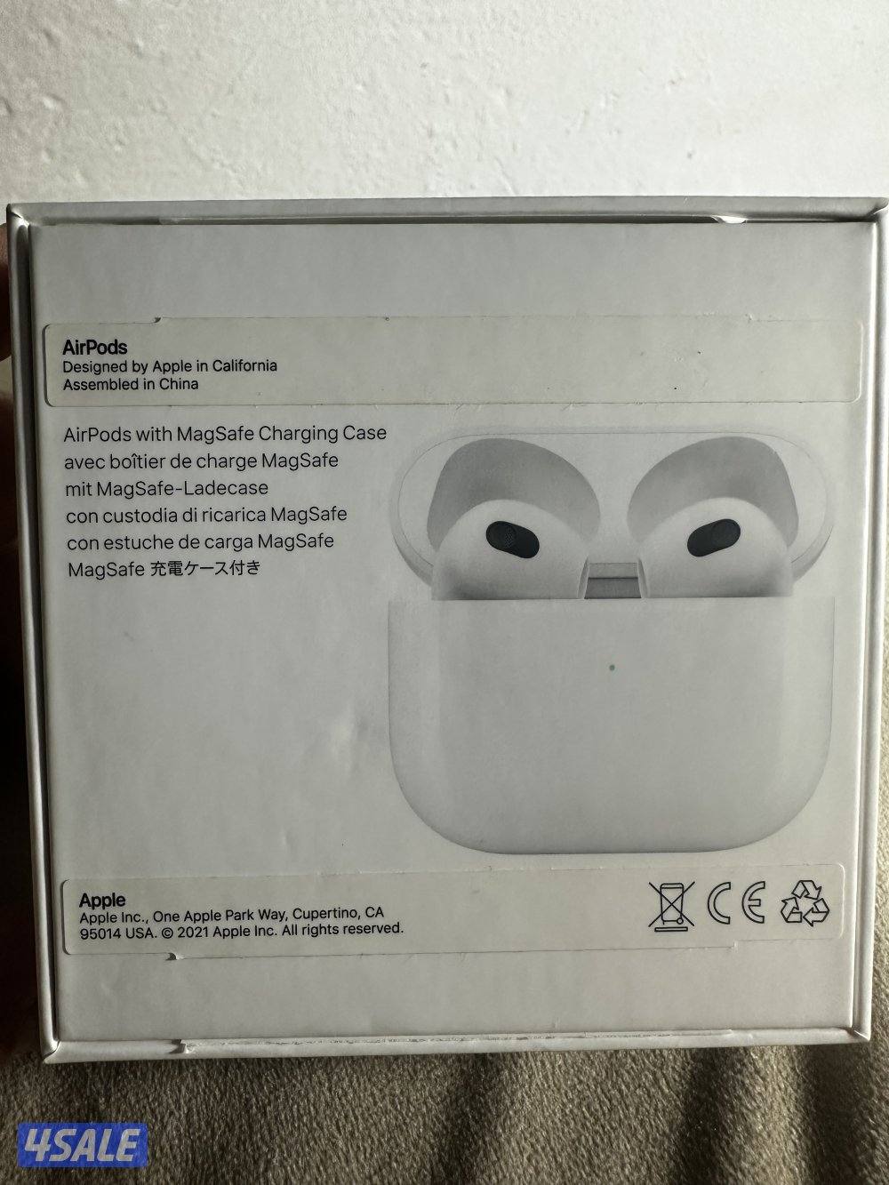 للبيع ايربودز 3 نطيفه مع كرتونها0