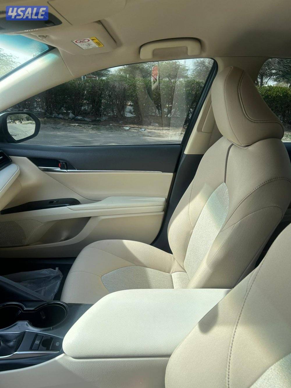 كامري 2020 صبغ الوكاله عدا قطعتين ماشي 150 ألف  شرط الفحص7