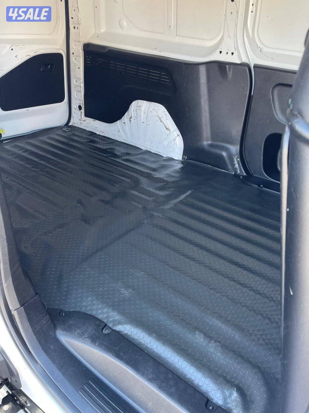 بيجو بارتنر 20231