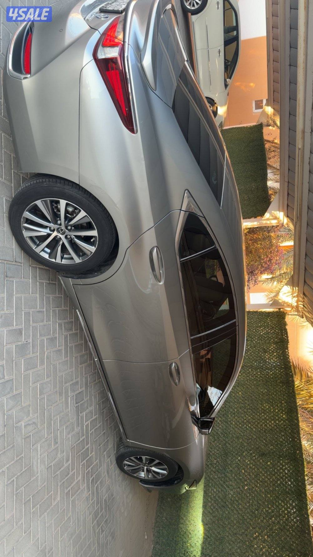 للبيع لكزسES250 موديل ٢٠١٩ بحالة الوكاله صبغ الوكاله شرط الفحص بالكامل3