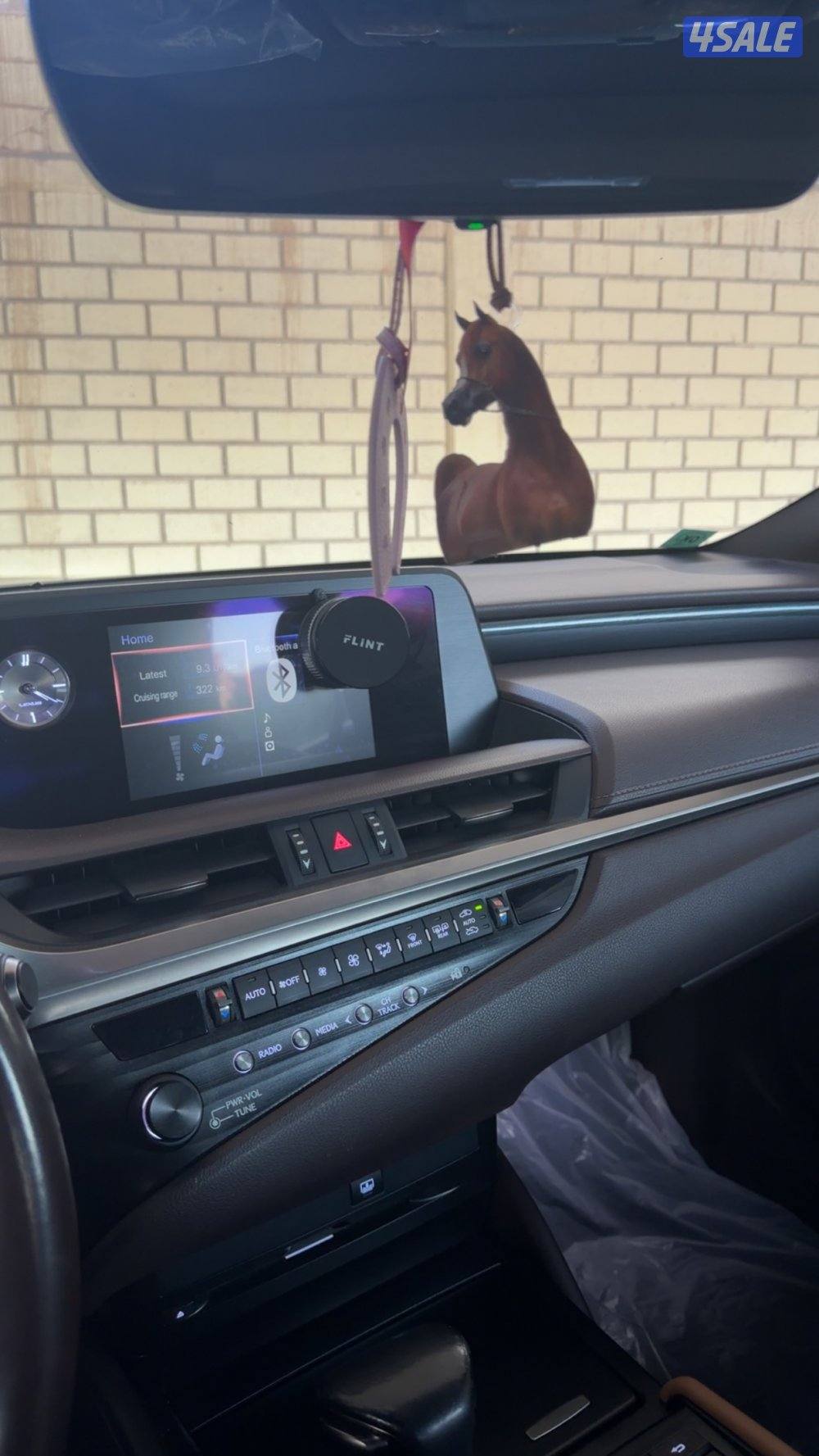 للبيع لكزسES250 موديل ٢٠١٩ بحالة الوكاله صبغ الوكاله شرط الفحص بالكامل5