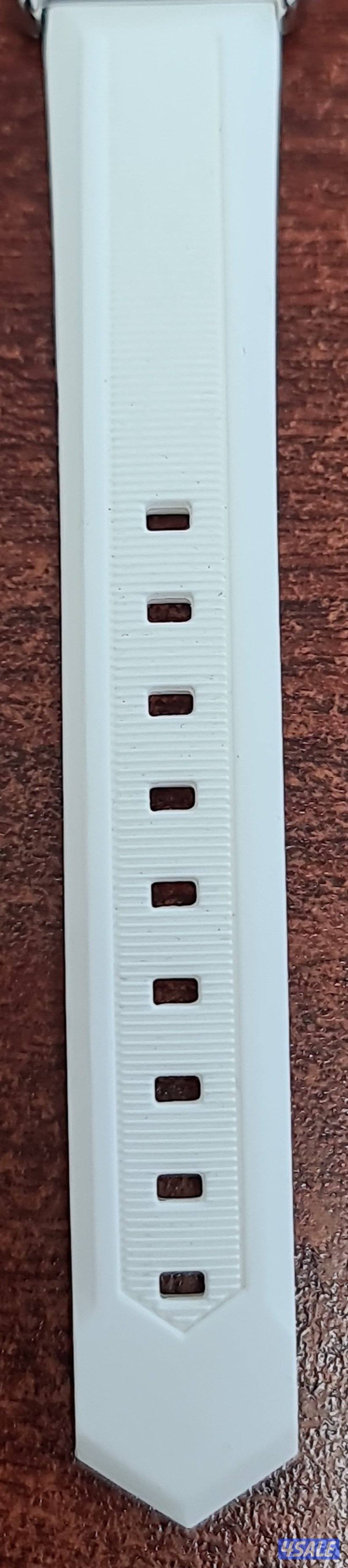 للبيع ساعة jean marcel  رجاليه سويسريه أصليه كالجديده9