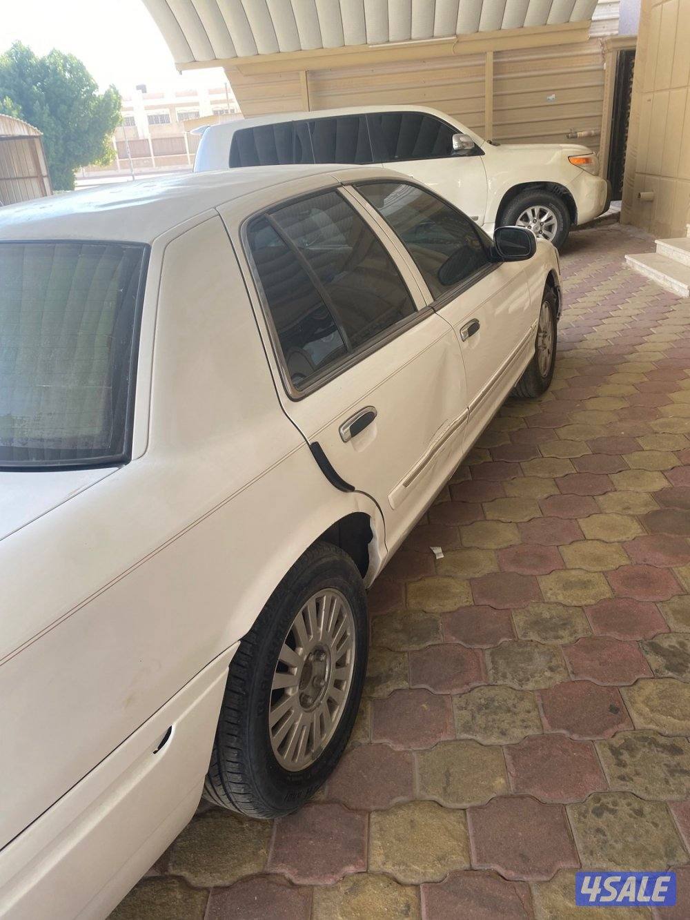 للبيع فورد ماركيز ممشى٤٠٢ شاصي سليم مكيف شغال على المنظور2