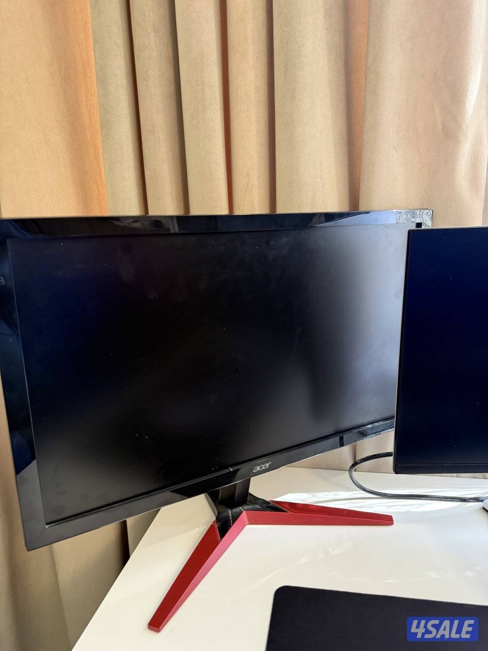 للبيع كمبيوترpc مع شاشتين نظيف3