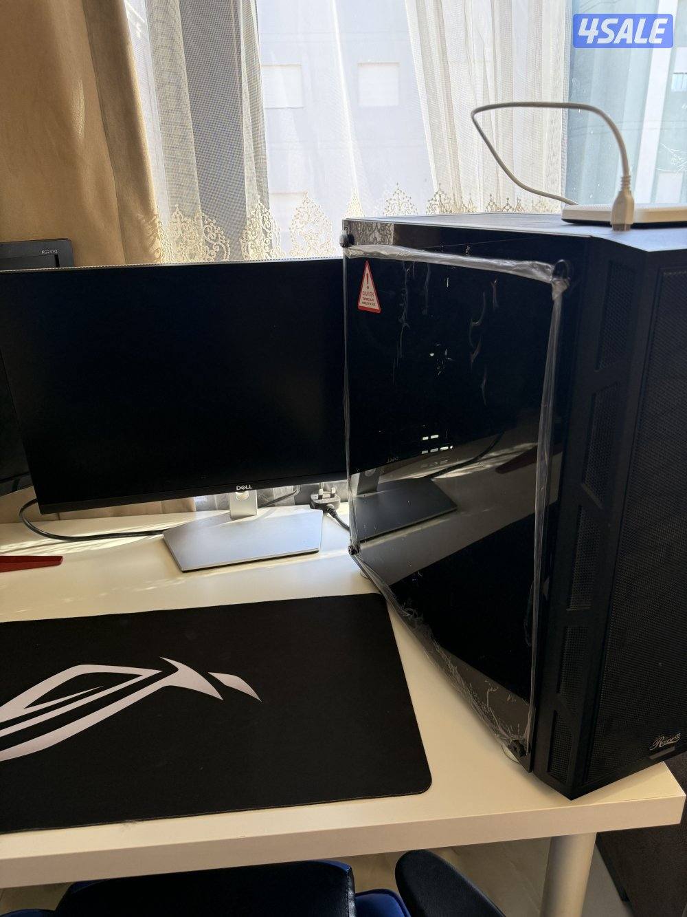 للبيع كمبيوترpc مع شاشتين نظيف5