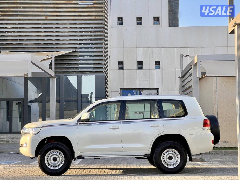 لاندكروزر GX / ٢٠١٩ / قير عادي1