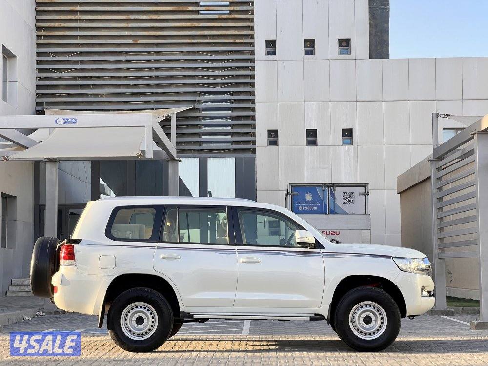 لاندكروزر GX / ٢٠١٩ / قير عادي6