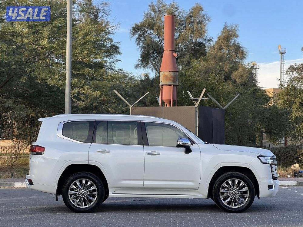 لاندكروزر VX / ٢٠٢٣ / توين تيربو6