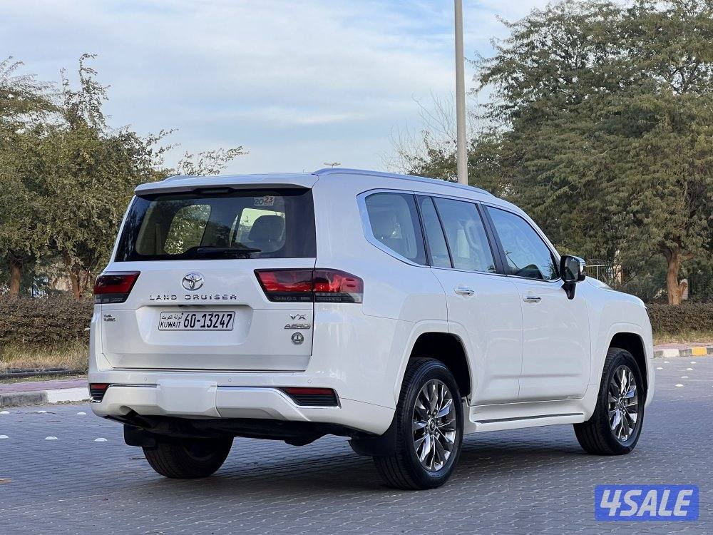 لاندكروزر VX / ٢٠٢٣ / توين تيربو7