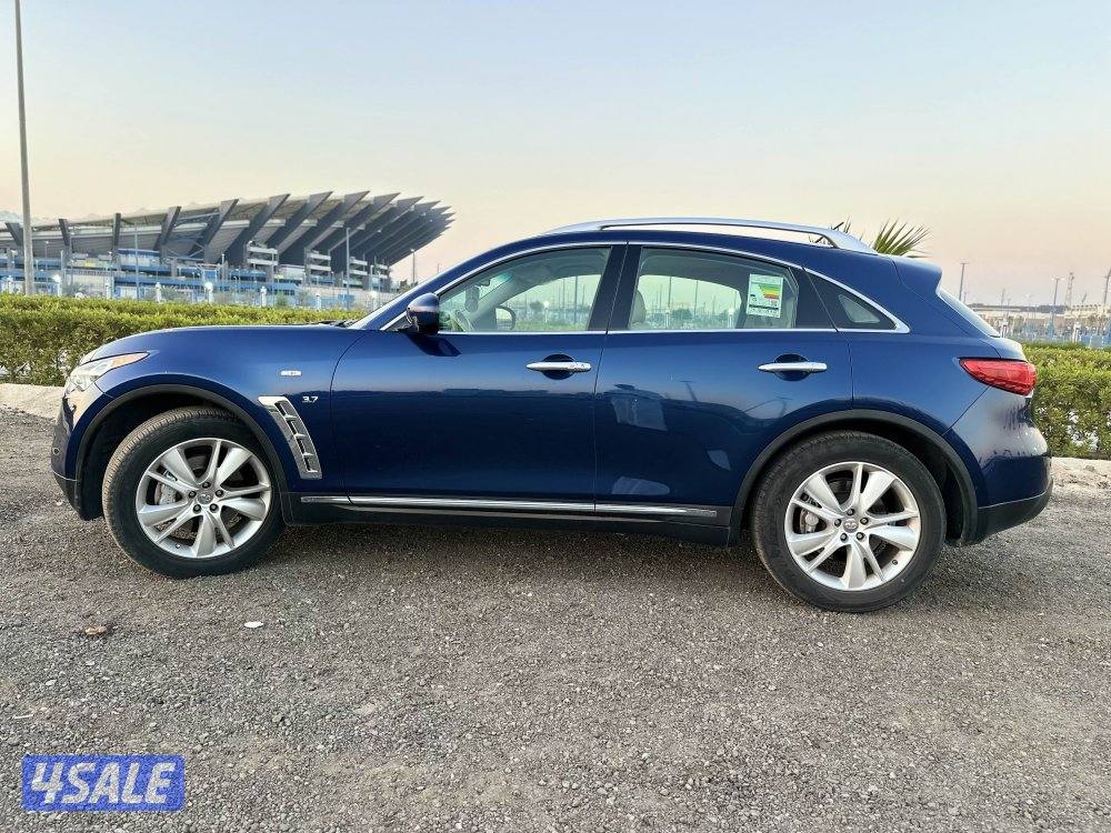 انفينيتي QX70 2017 ماشي ٧٤ الف6