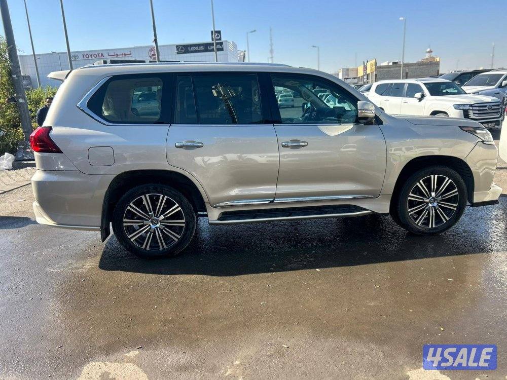 لكزس LX570 درجة اولى موديل 2017 ماشى 202.000 k.m وارد الساير.3