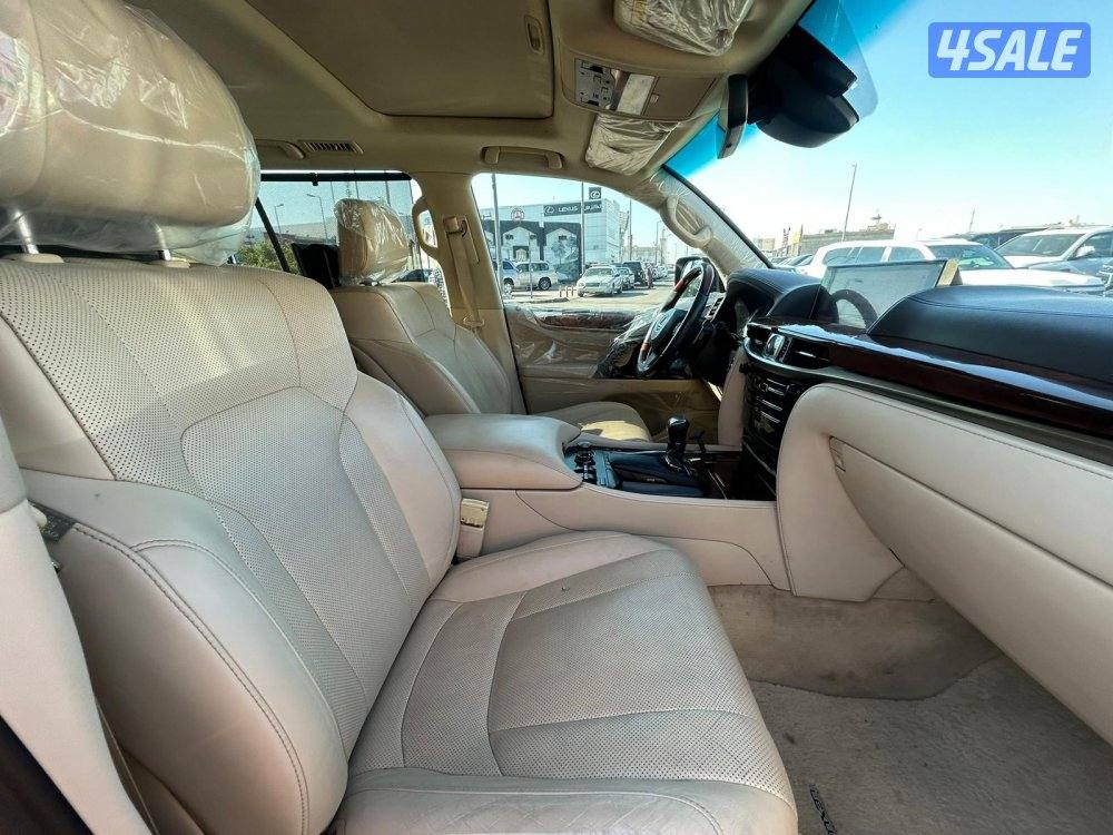 لكزس LX570 درجة اولى موديل 2017 ماشى 202.000 k.m وارد الساير.5
